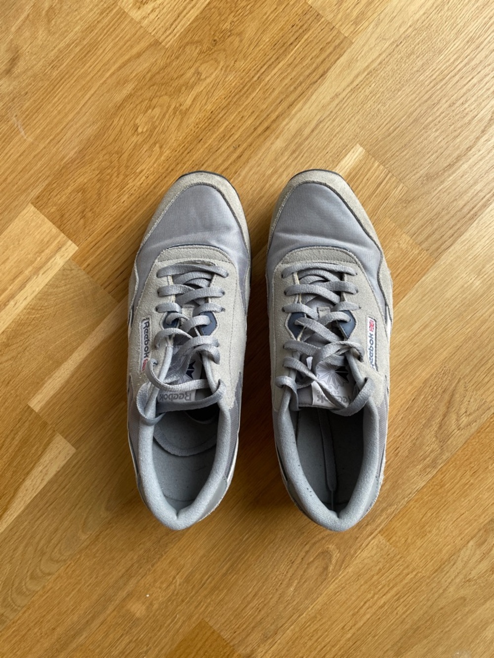 Reebok Men's Light Gray Low-Top Sneakers